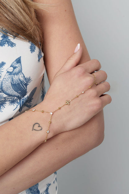 Handchain lucky bloom