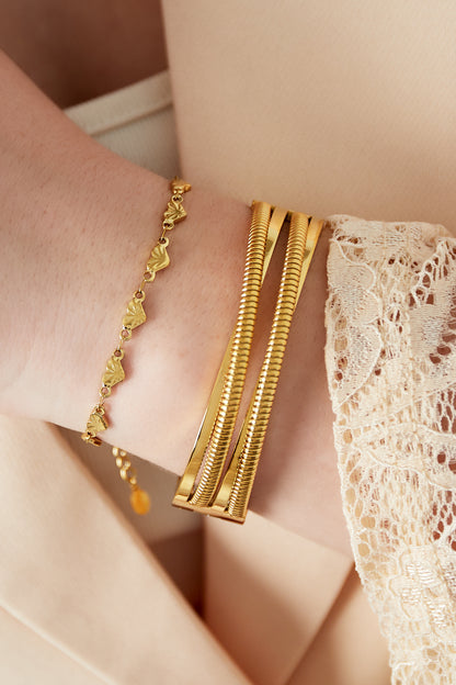 Strong heart armband