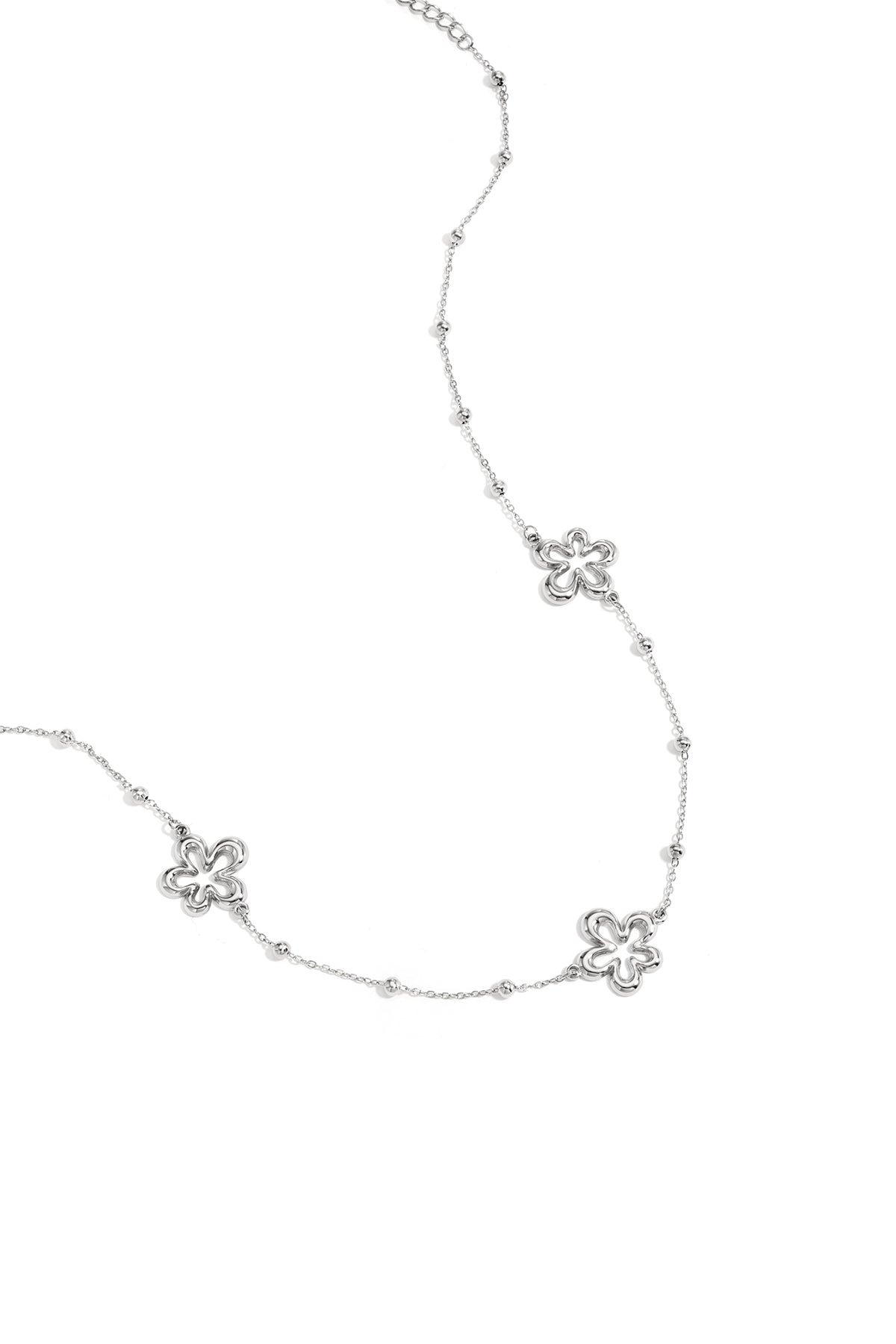 Ketting met bloemetjes