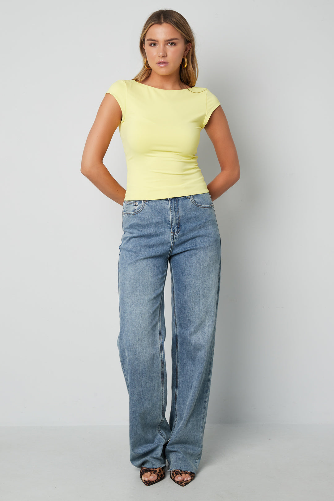 Short sleeve shirt
