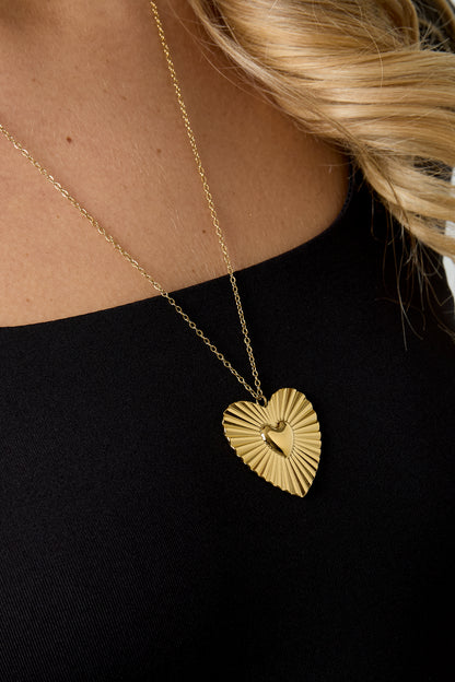 Lange ketting met groot hartje