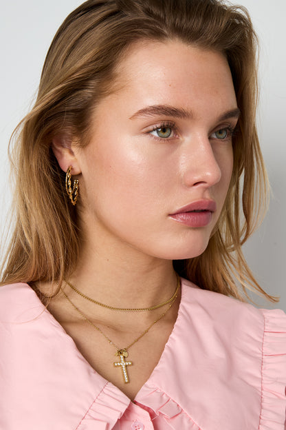 Ketting met diamanten kruis